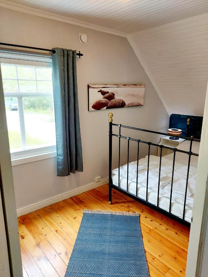 Villa Solrik Beliggenhet I Lofotens Storste Fiskevaer à Ballstad Extérieur photo