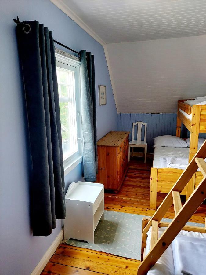 Villa Solrik Beliggenhet I Lofotens Storste Fiskevaer à Ballstad Extérieur photo