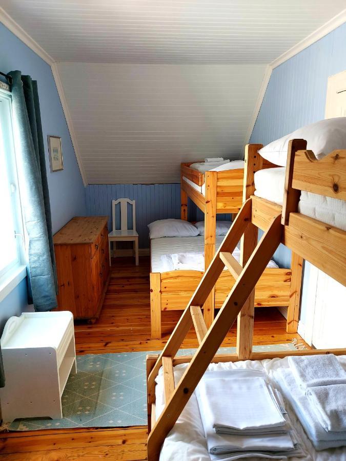Villa Solrik Beliggenhet I Lofotens Storste Fiskevaer à Ballstad Extérieur photo