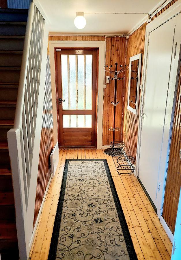Villa Solrik Beliggenhet I Lofotens Storste Fiskevaer à Ballstad Extérieur photo